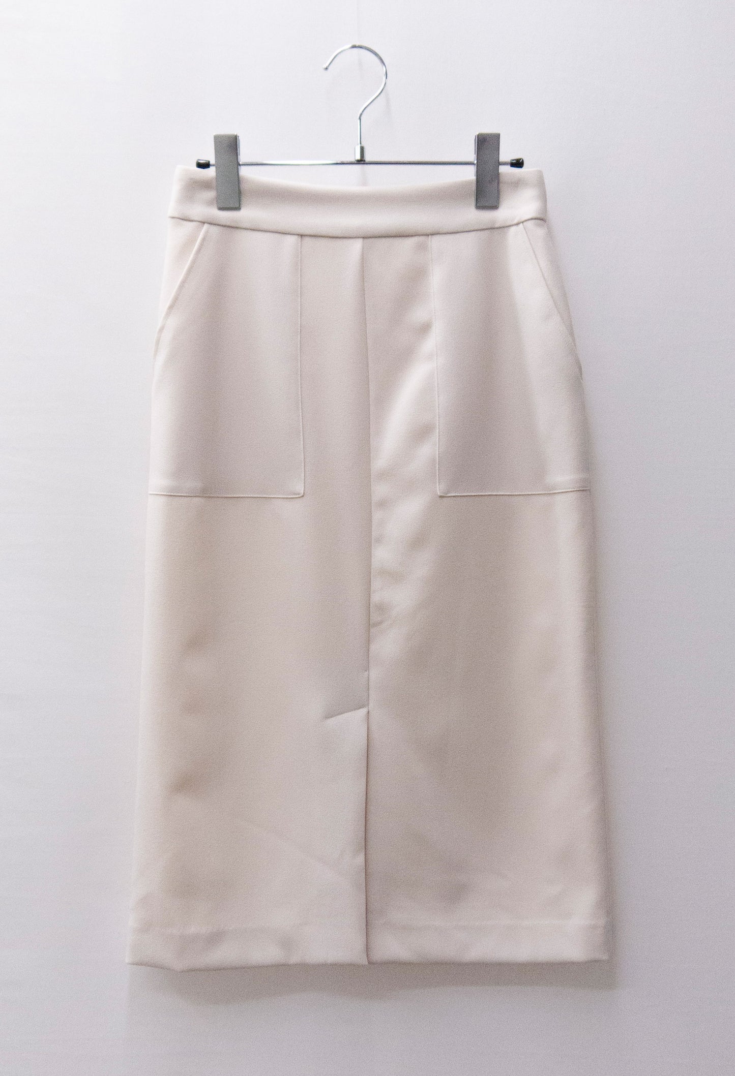 ウーステッドサージ両ポケット付きタイトスカート(681-1731)